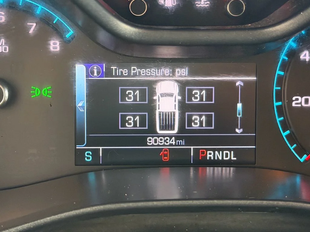 Used 2018 Black Chevrolet Z71 image 21