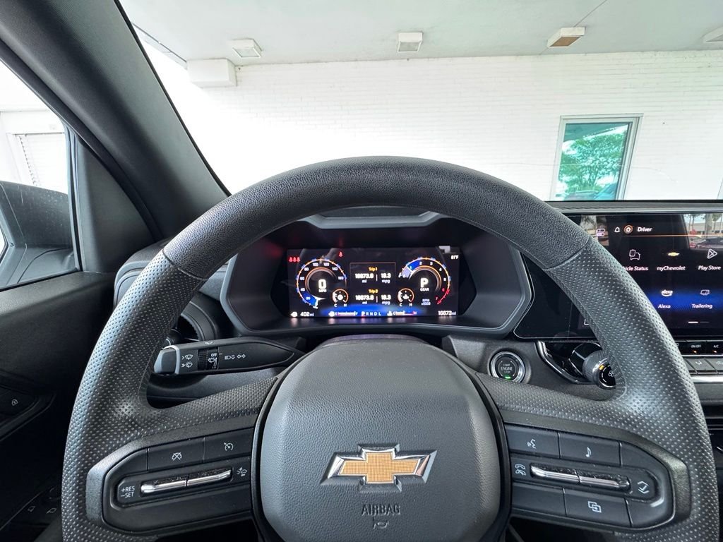 Used 2025 White Chevrolet Work Truck image 32