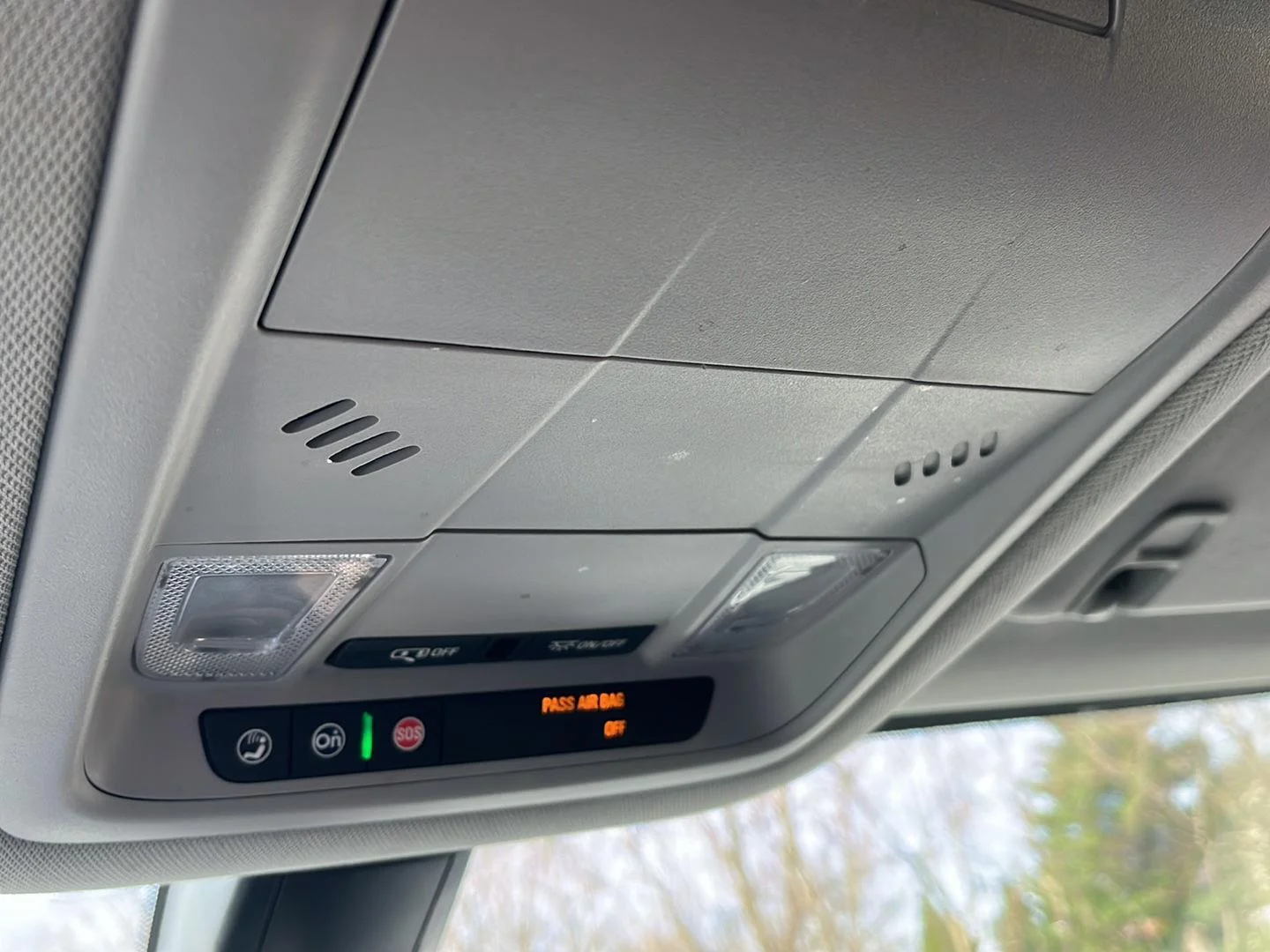 Used 2019 SUMMIT WHITE GMC SLE image 16
