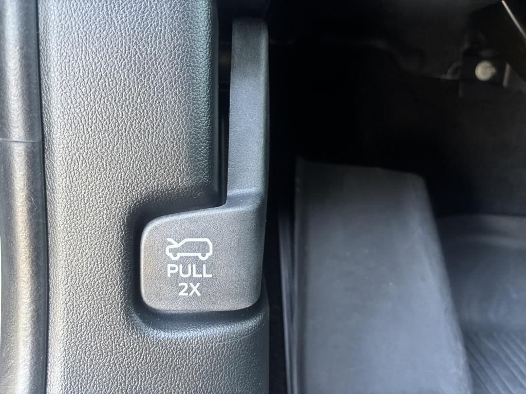 Certified Used 2022 Silver Metallic Ford XLT image 42