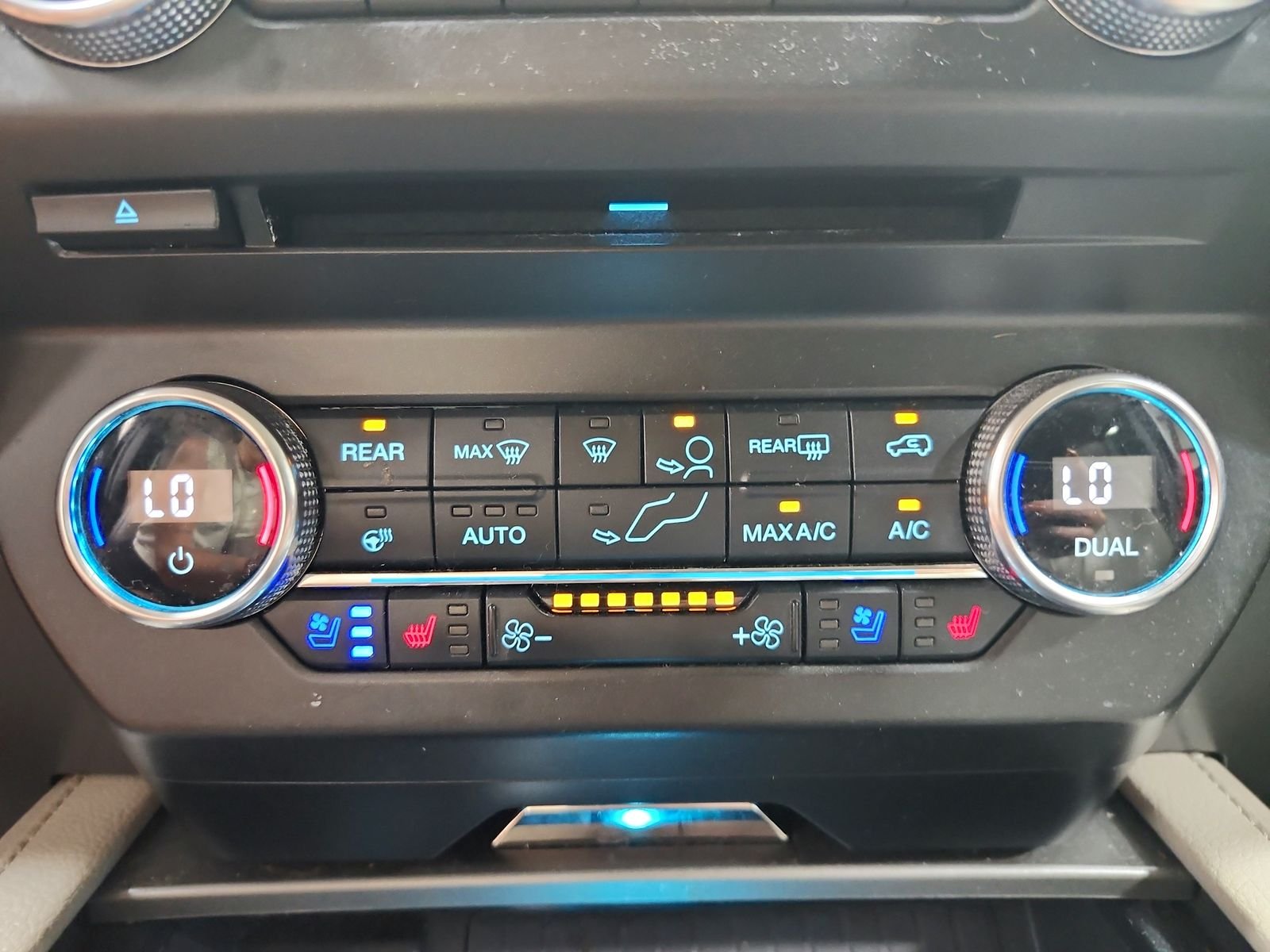 Used 2018 White Ford XLT image 18