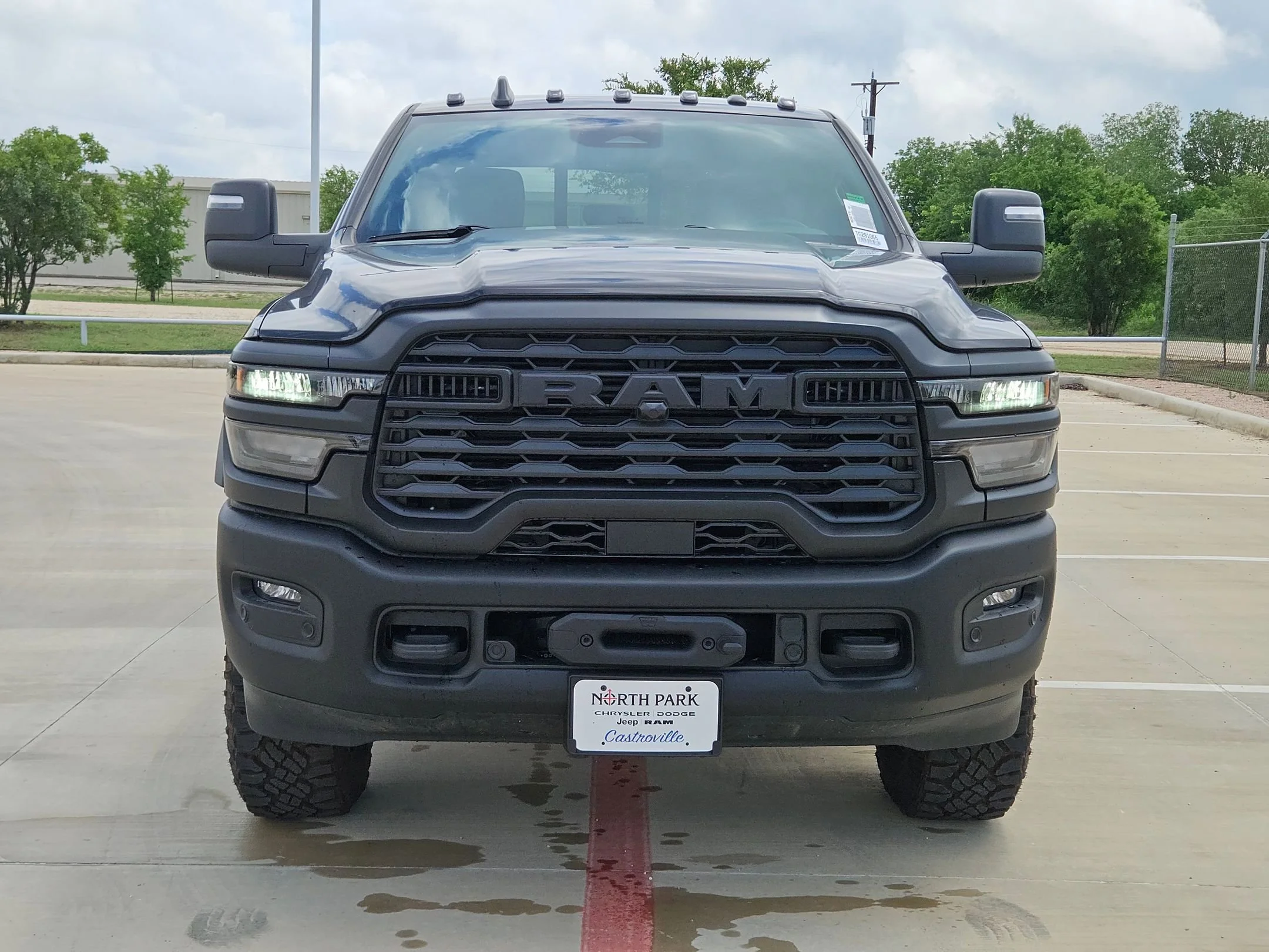 New 2026 Diamond Black Crystal Pearl-Coat Exterior Paint RAM Power Wagon Tradesman image 8