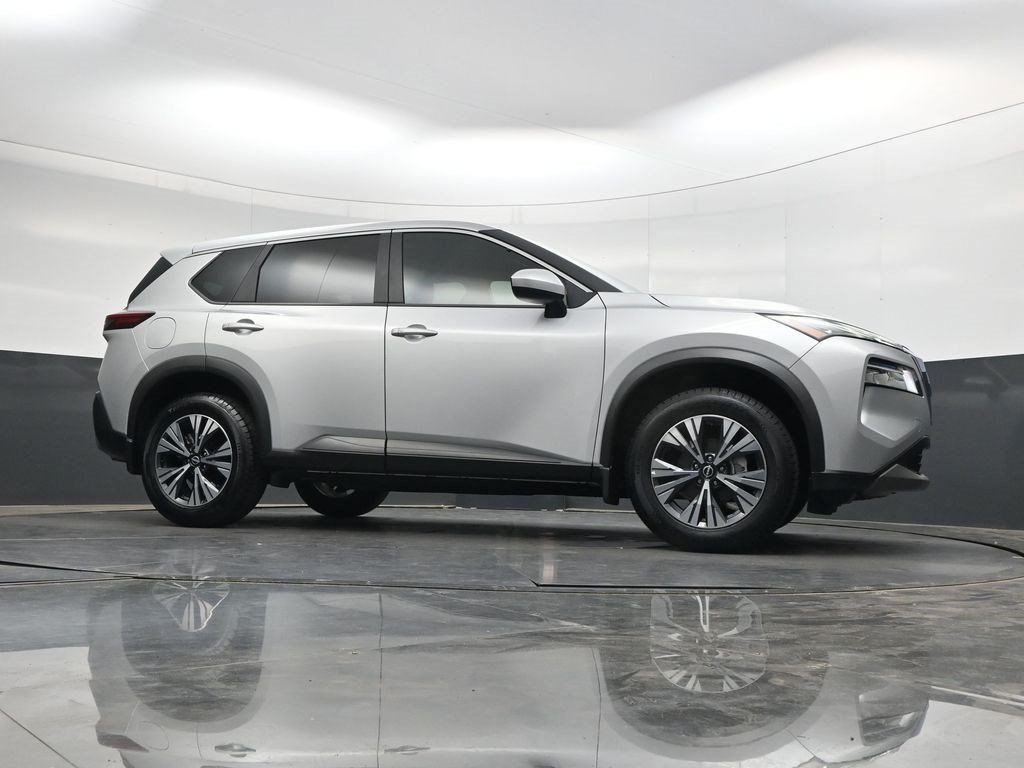 Used 2023 Brilliant Silver Metallic Nissan SV image 40