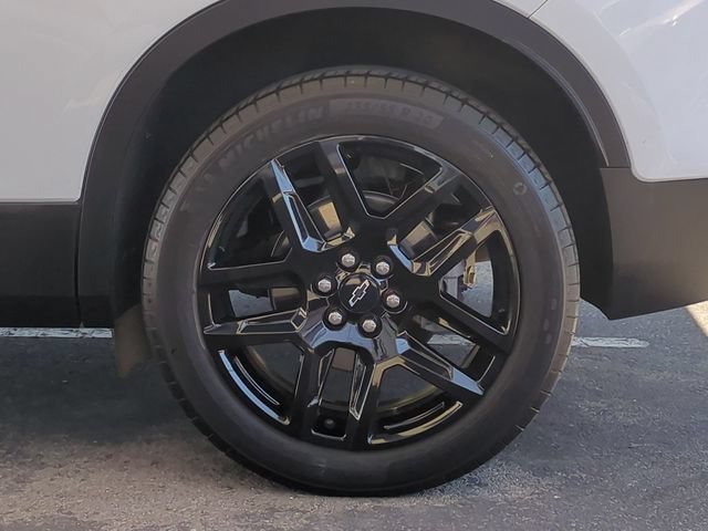 Used 2022 Summit White Chevrolet 2LT image 35