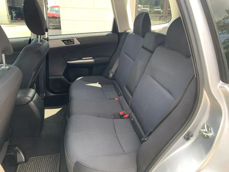 Used 2012 Silver Subaru 2.5X Sport Utility 4D image 29