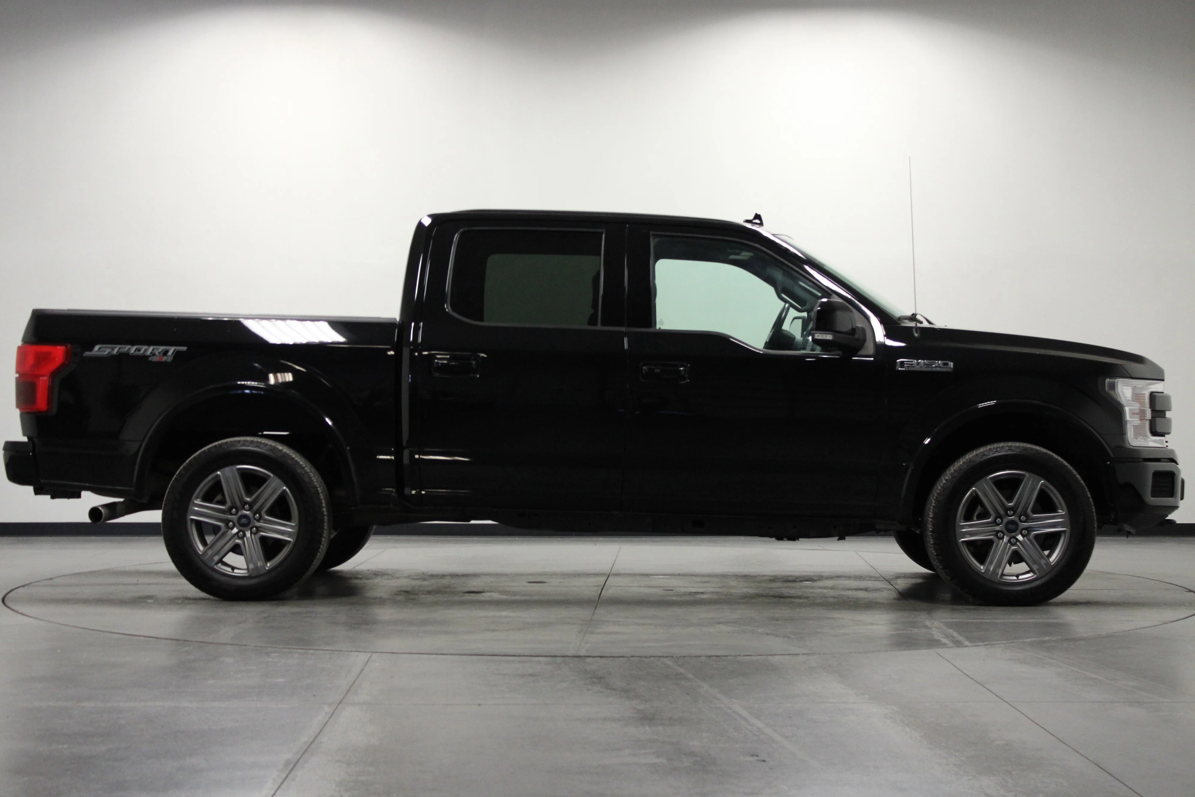 Used 2018 Shadow Black Ford LARIAT image 3