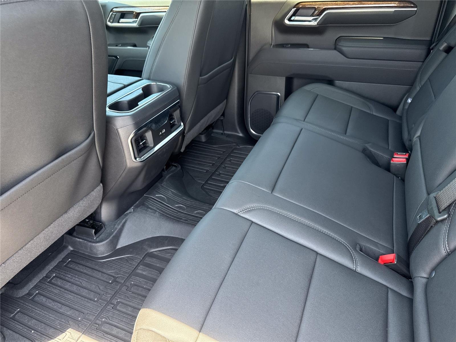 New 2026 Sterling Metallic GMC Elevation image 30