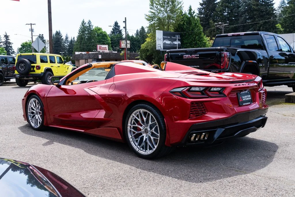 Used 2021 Red Chevrolet Stingray image 4