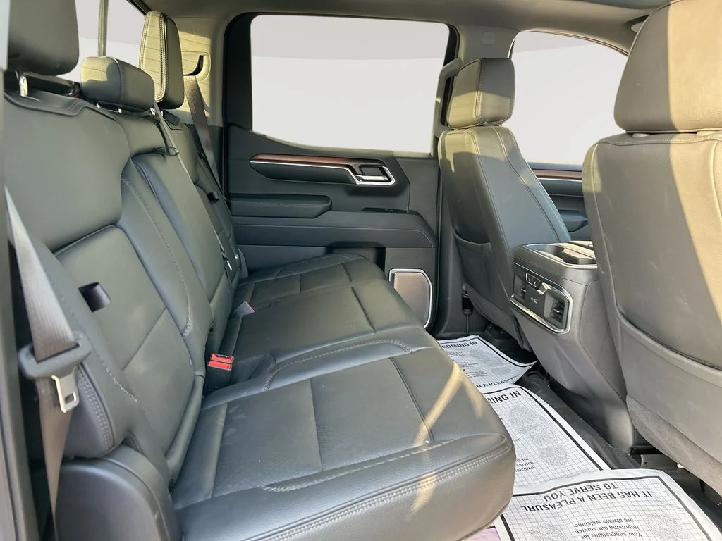 Used 2025 Gray GMC Denali image 31
