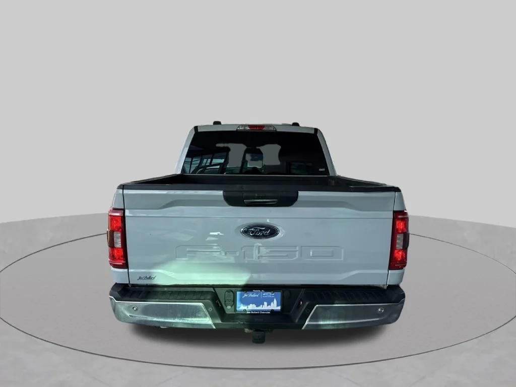Used 2021 White Metallic Ford XLT image 9