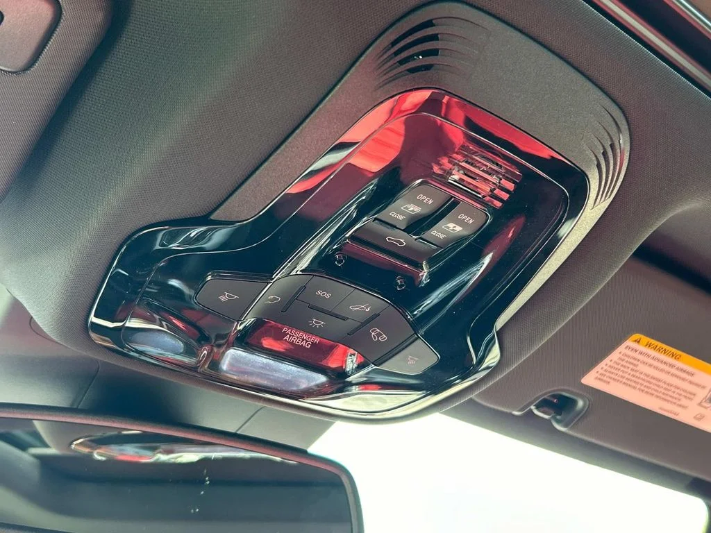 2025 Alfa Romeo Giulia Base - Photo 28