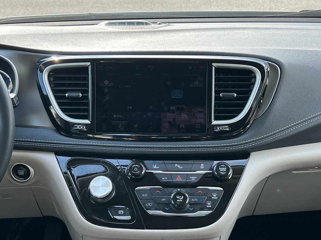 2024 Chrysler Pacifica PHEV Select - Photo 22