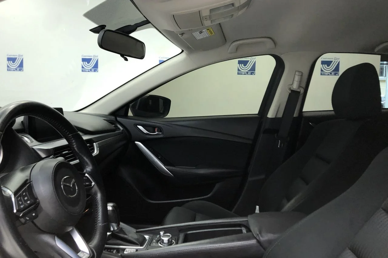 Used 2017 Deep Crystal Blue Mazda Sport image 27