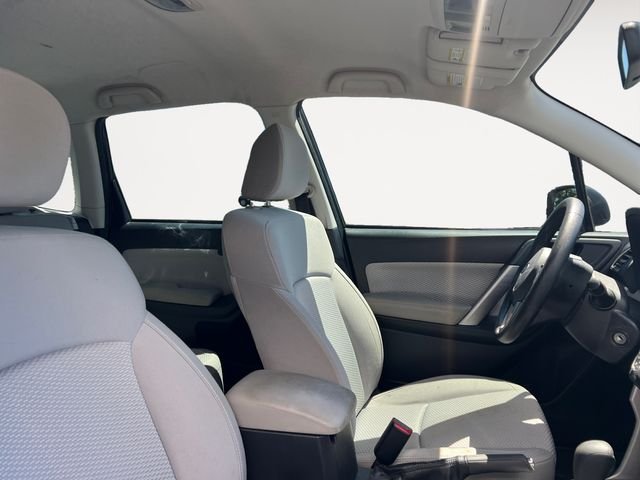 Used 2018 Dark Gray Metallic Subaru 2.5i image 15