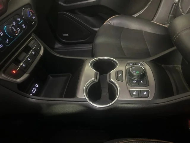 Used 2024 Ebony Twilight Metallic GMC AT4 image 31