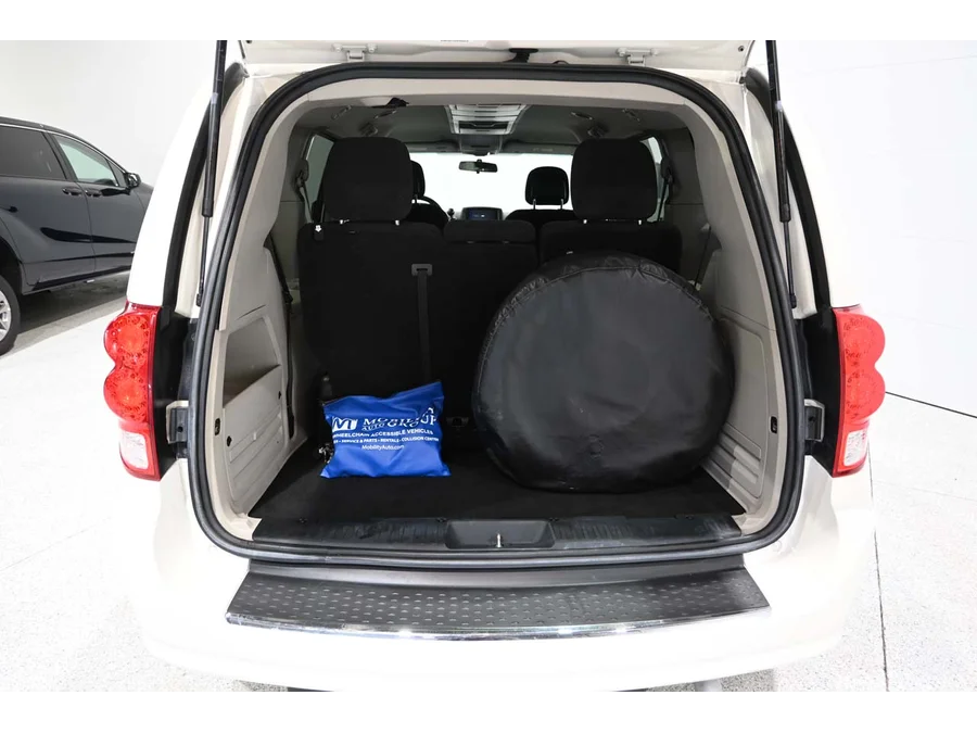 Used 2012 WHITE Dodge Crew Mobility Handicap Van image 25