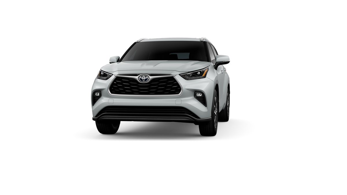 New 2026 Wind Chill Pearl Toyota XLE image 18