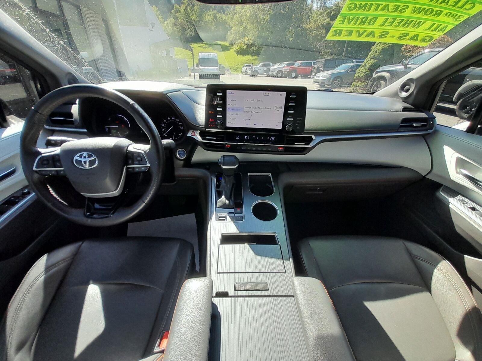 Used 2022 Ruby Flare Pearl TOYOTA  image 43