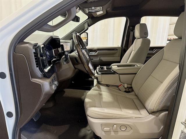 Used 2024 Summit White GMC SLE image 18