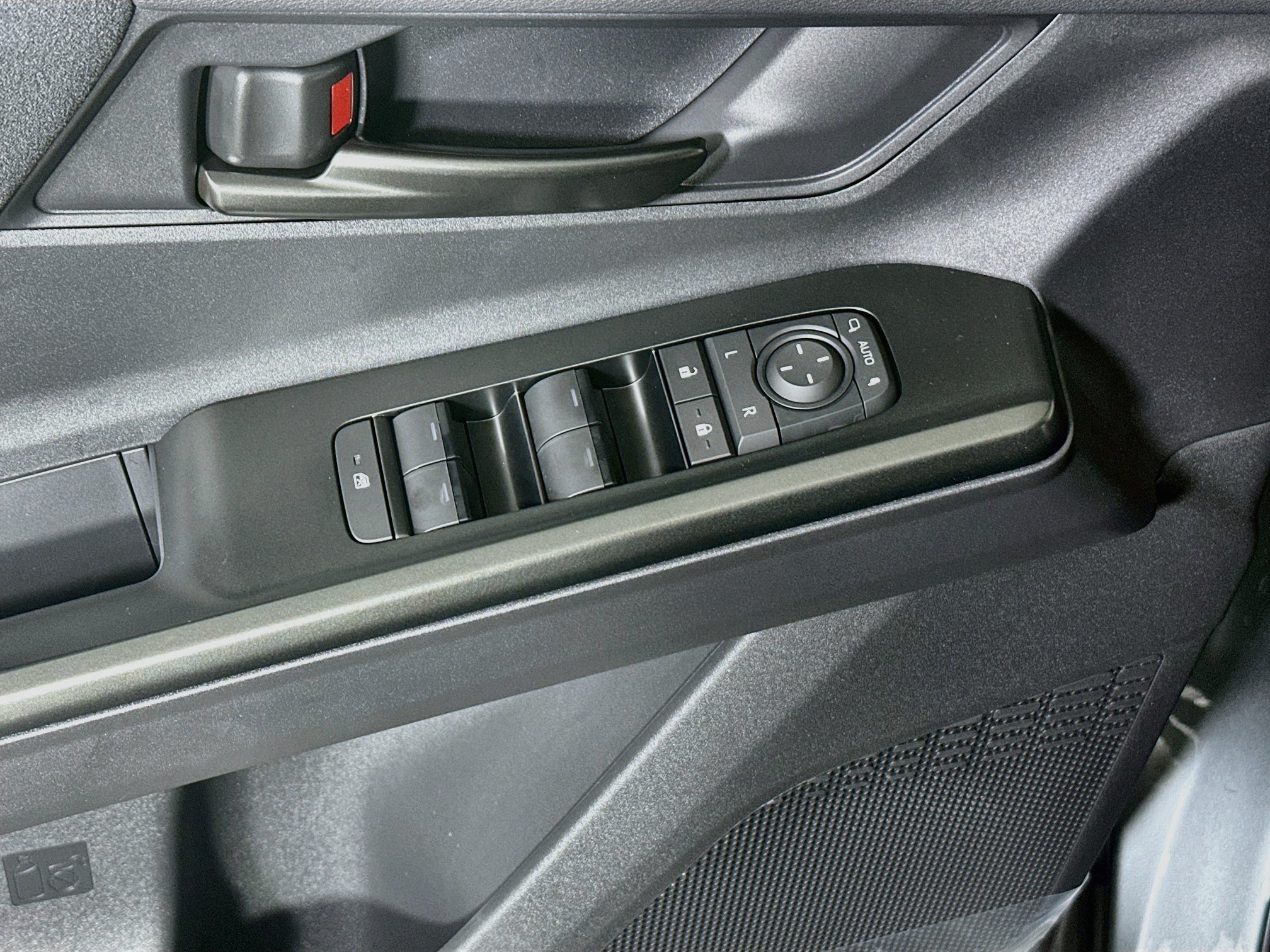 New 2026 Wind Chill Pearl Toyota SE image 13