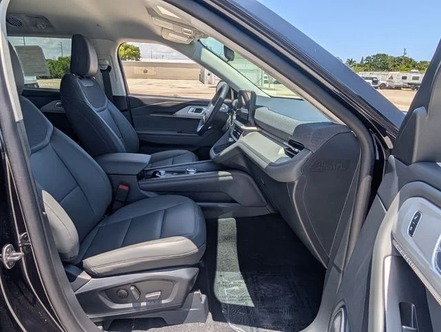 New 2026 Agate Black Metallic Ford Active image 7