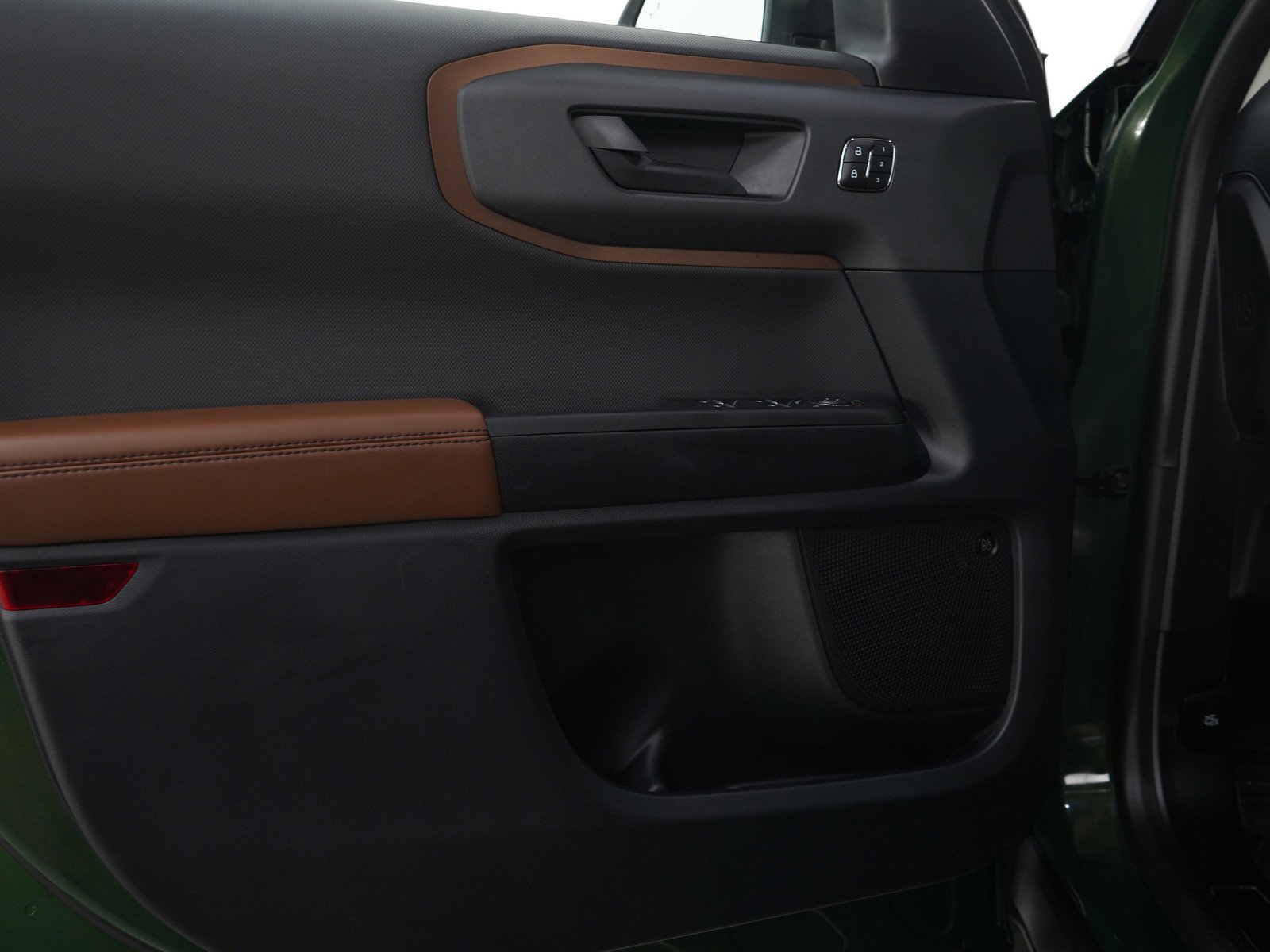Used 2023 Green Metallic Ford Badlands image 19