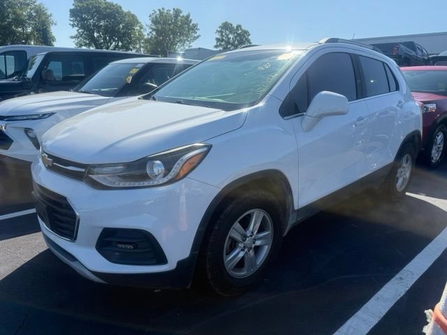Used 2020 SUMMIT WHITE Chevrolet LT image 1
