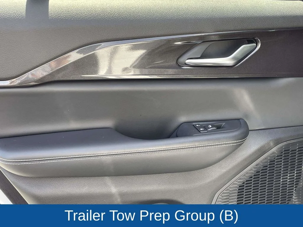 Used 2023 White Jeep Altitude X image 20