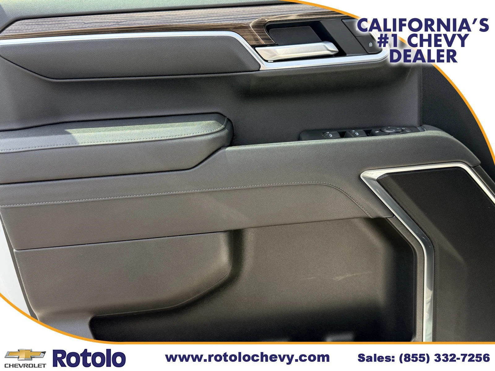 Used 2025 Summit White Chevrolet LT image 17