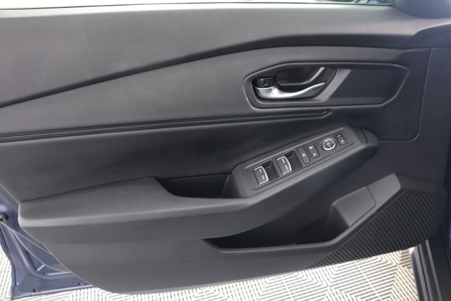 Used 2025 Blue Honda SE image 26