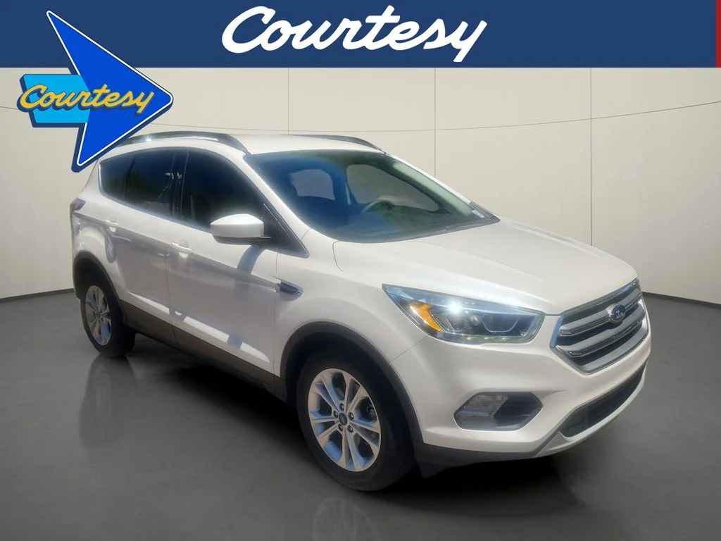 Used 2017 White Ford SE image 1