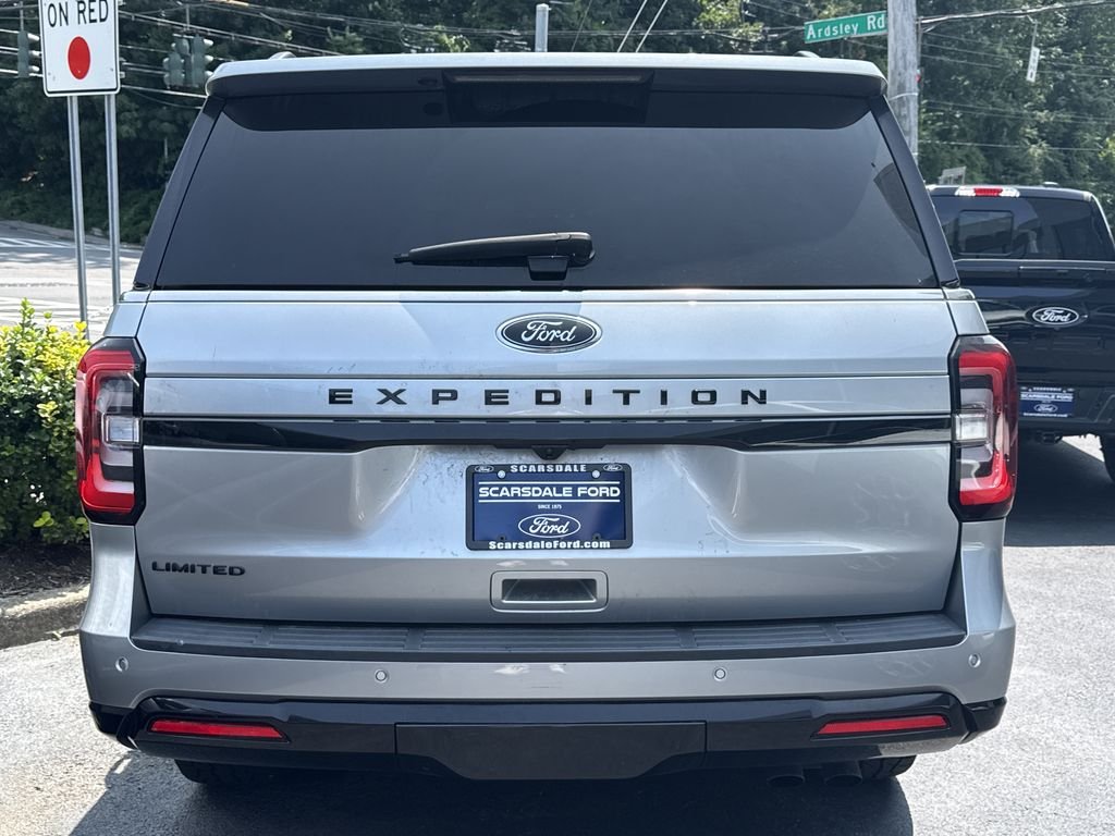 Used 2022 Silver Ford Limited image 5