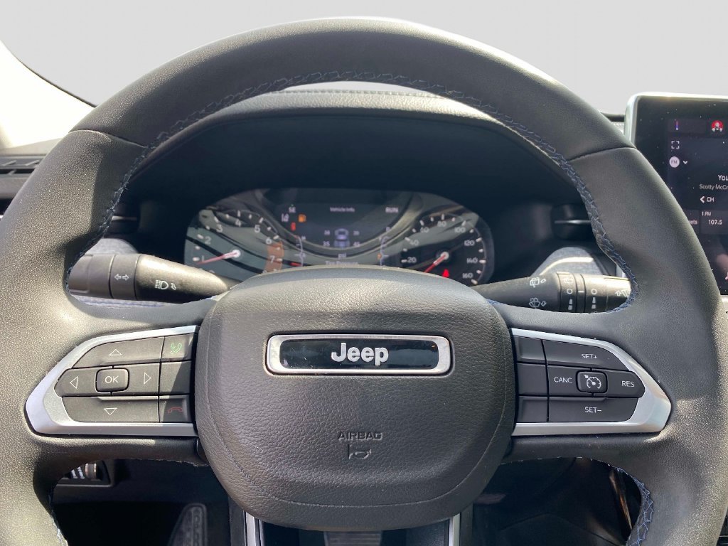 Used 2022 Black Jeep Latitude image 15