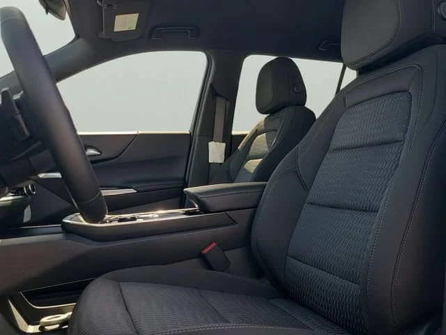New 2027 Summit White Chevrolet LT image 21