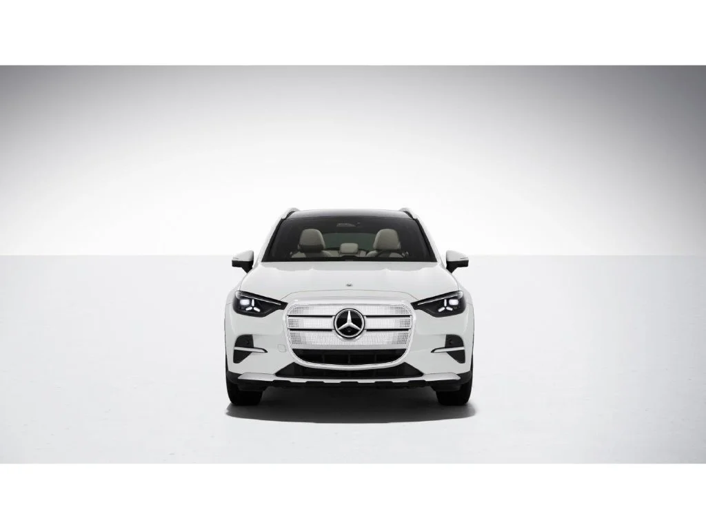 New 2027 White Mercedes-Benz GLC 400 image 7
