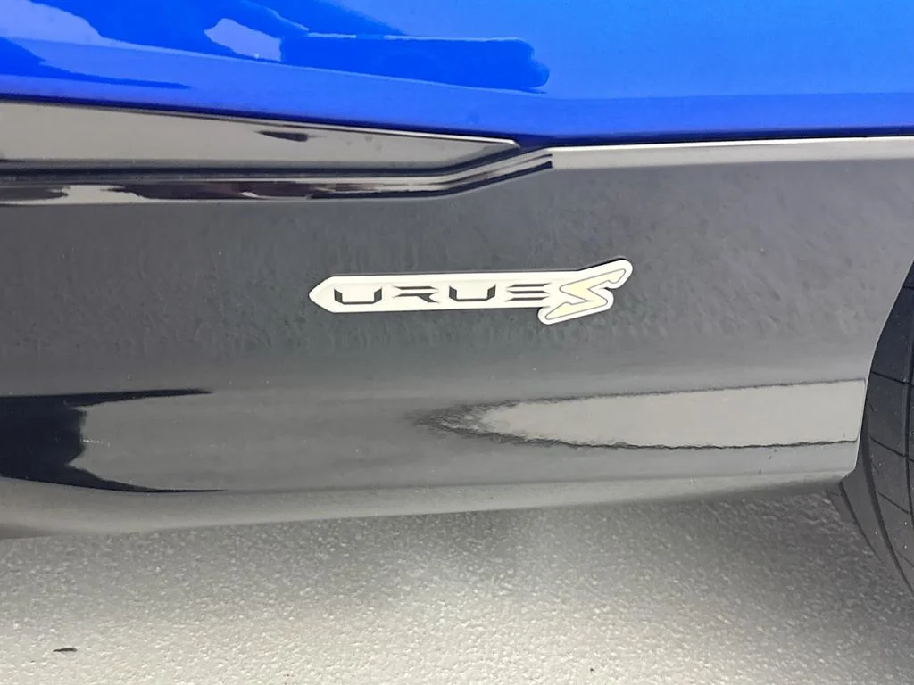 Used 2023 Blue Lamborghini S image 27