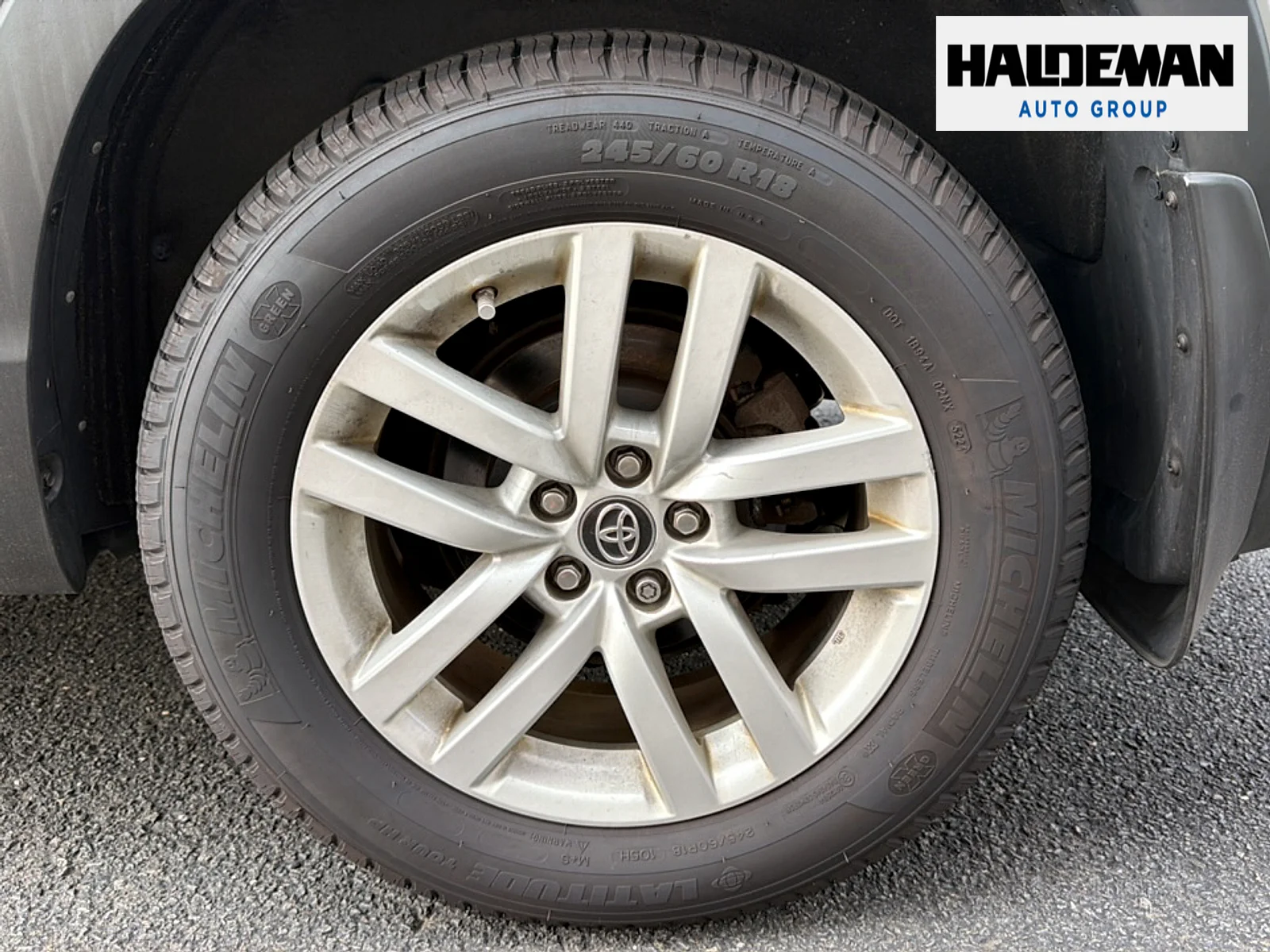 Used 2016  Toyota  image 7