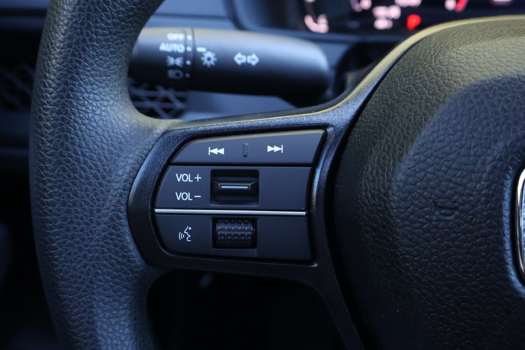 2025 Honda Accord SE - Photo 29