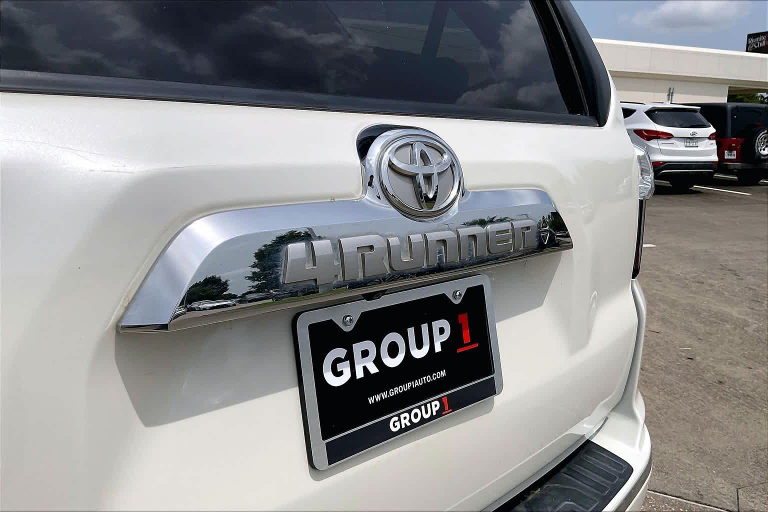 Used 2016 Blizzard Pearl Toyota Limited image 29