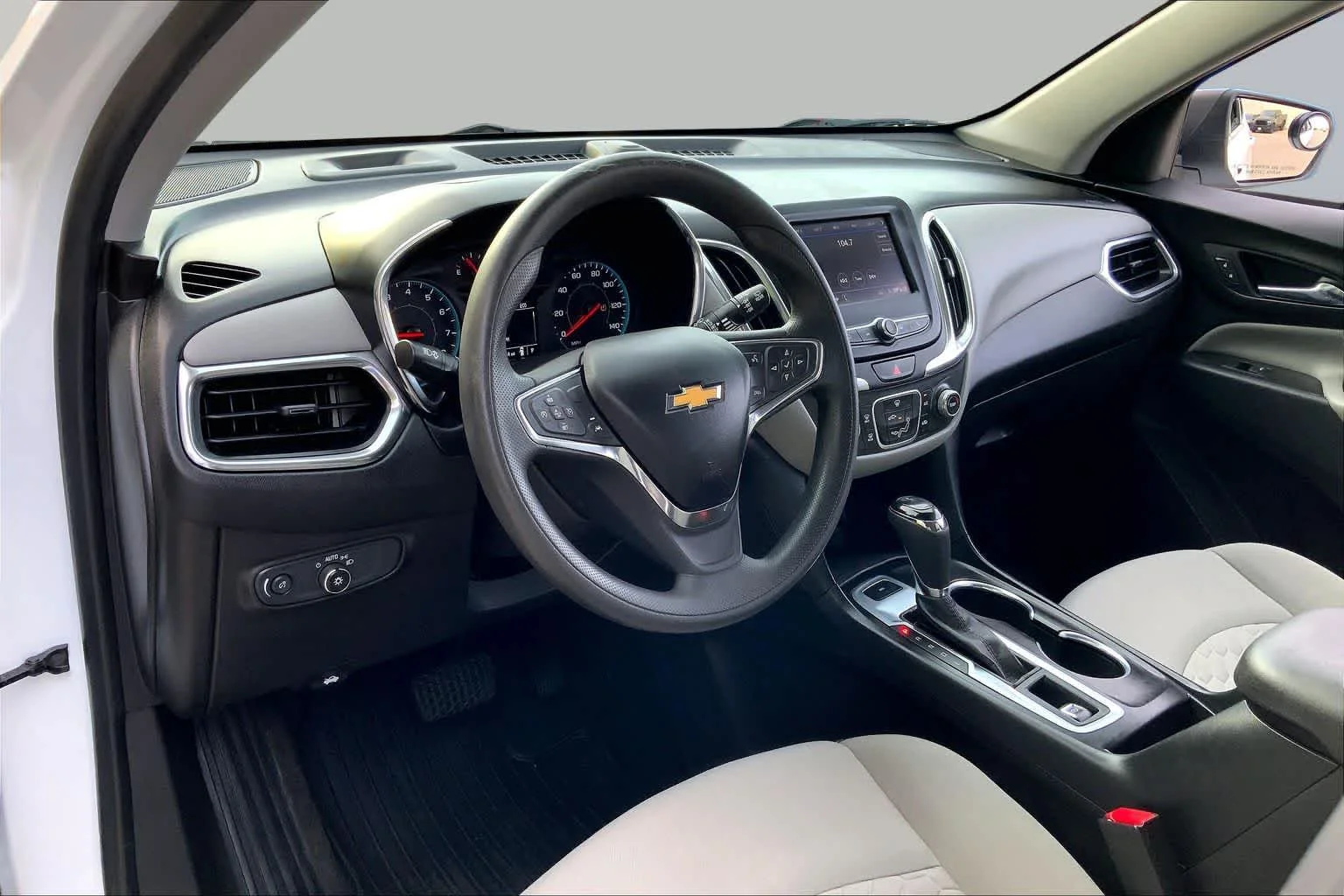 Used 2020 Summit White Chevrolet LS image 18