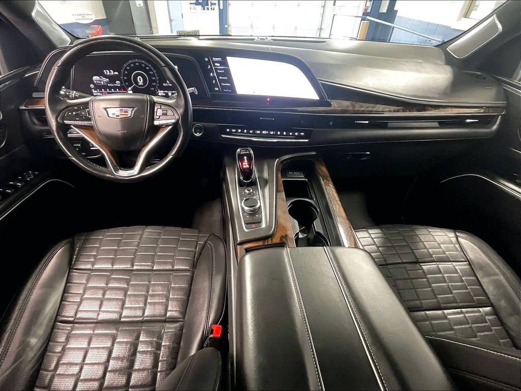 Used 2021 White Cadillac Sport Platinum image 22