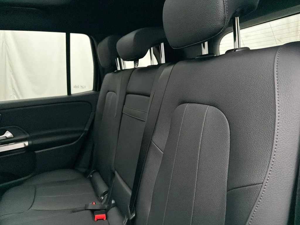 New 2026 Black Mercedes-Benz GLB 250 image 18