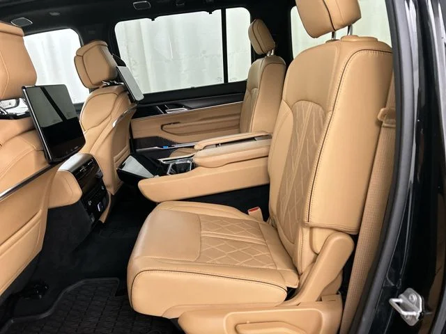Used 2025 Black Jeep Series III image 31