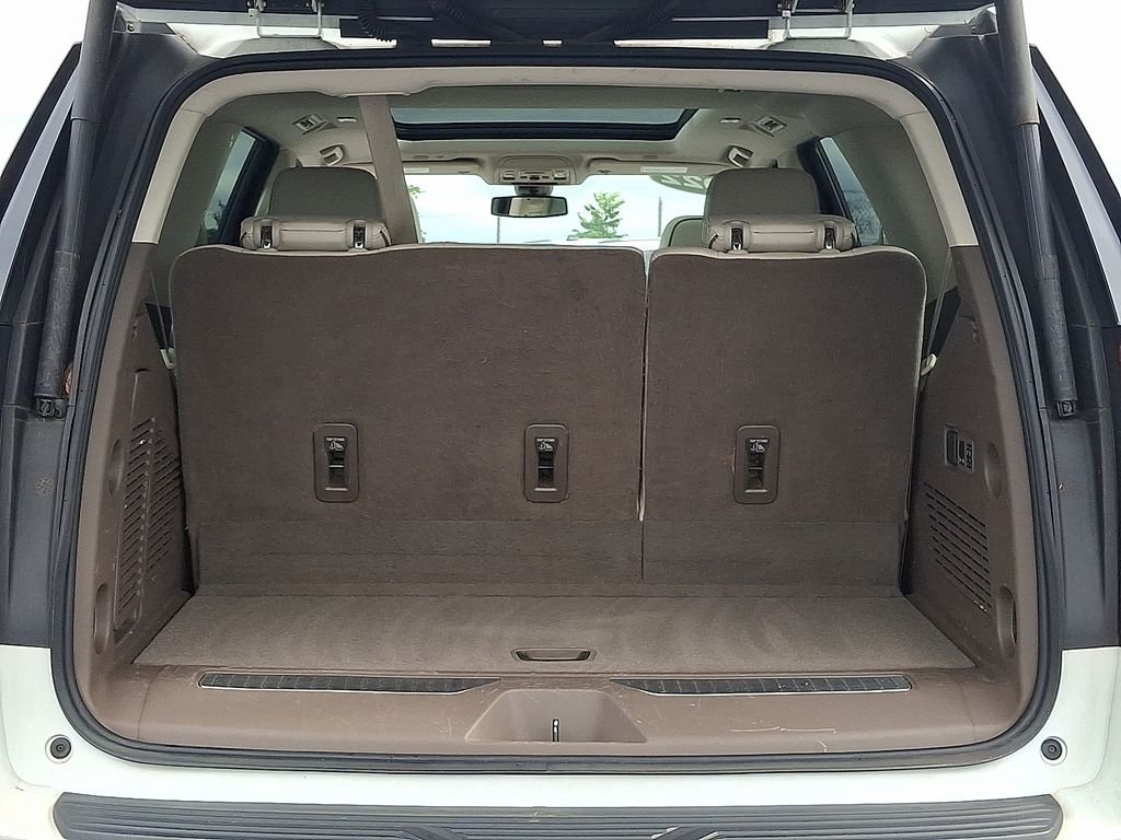 Used 2022 White GMC Denali image 28