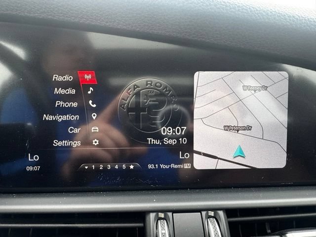 Used 2018  Alfa Romeo  image 18