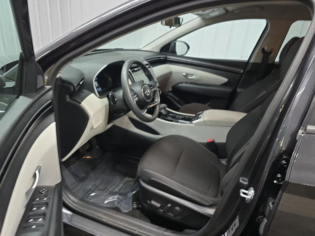 Used 2023 Gray Hyundai SEL image 28