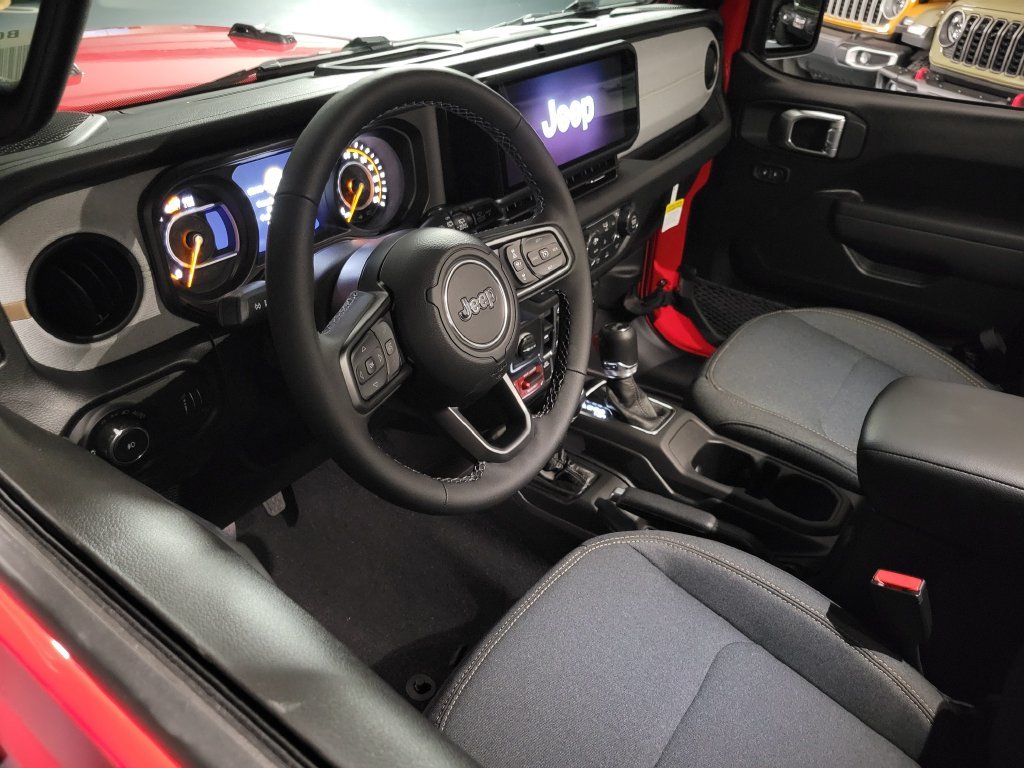 2027 Jeep Wrangler 4-Door photo 3