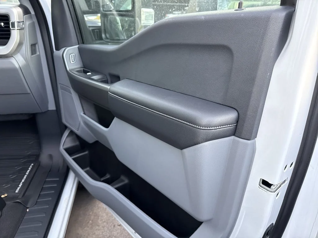 New 2025 White Ford XLT image 25