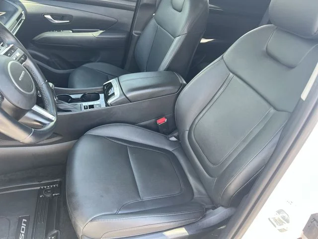 Used 2025 White Hyundai SEL Convenience image 35