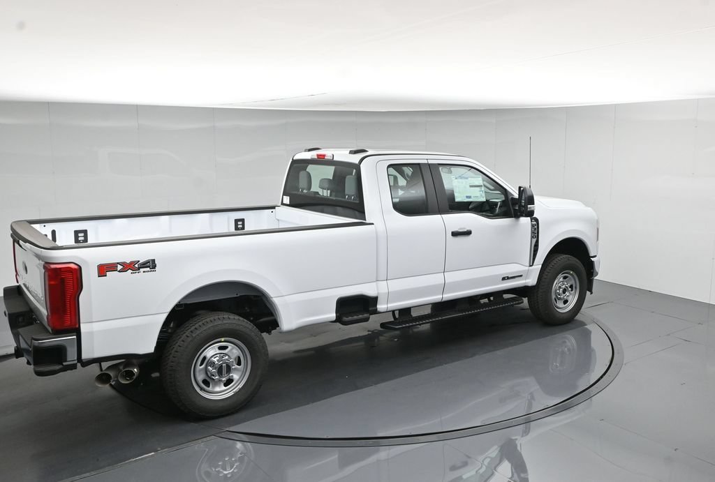 New 2026 Oxford White Ford XL image 38